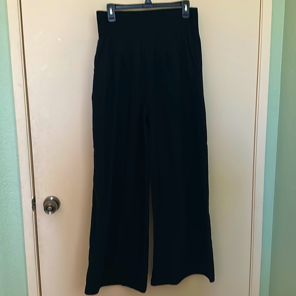 Black Wide Leg Pants 🖤